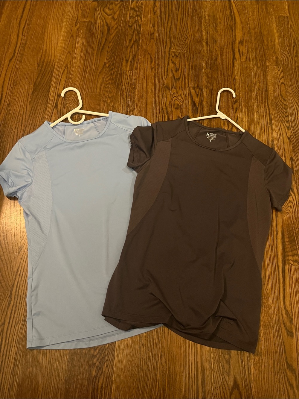 Two riding sport short sleeve tops